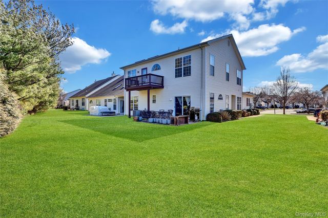 85 Constantine Way, Mount Sinai, NY 11766