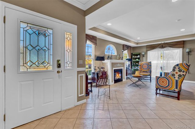 85 Constantine Way, Mount Sinai, NY 11766