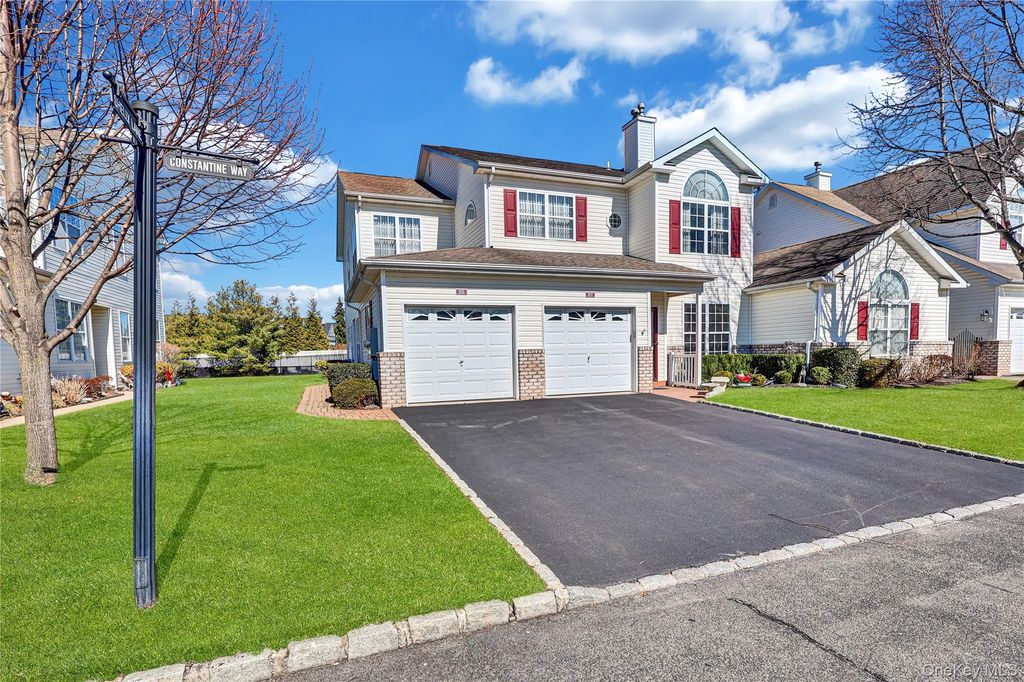 85 Constantine Way, Mount Sinai, NY 11766