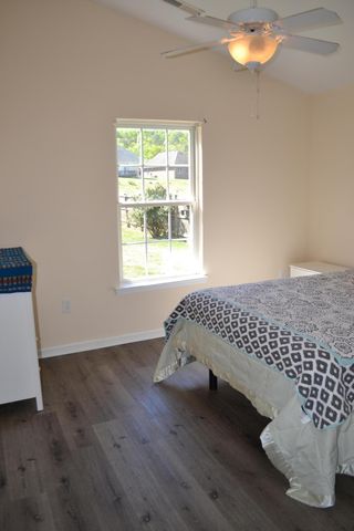 4305 Faircrest LN, Roanoke, VA 24018