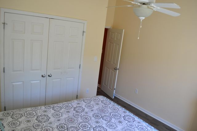 4305 Faircrest LN, Roanoke, VA 24018