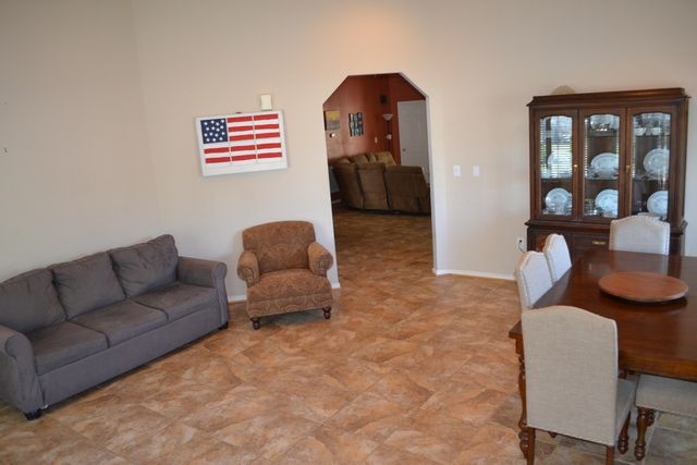 4305 Faircrest LN, Roanoke, VA 24018