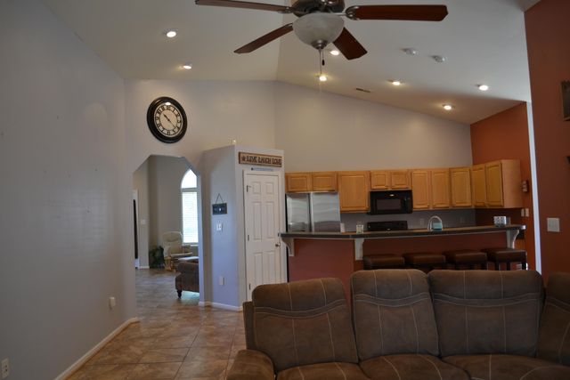 4305 Faircrest LN, Roanoke, VA 24018
