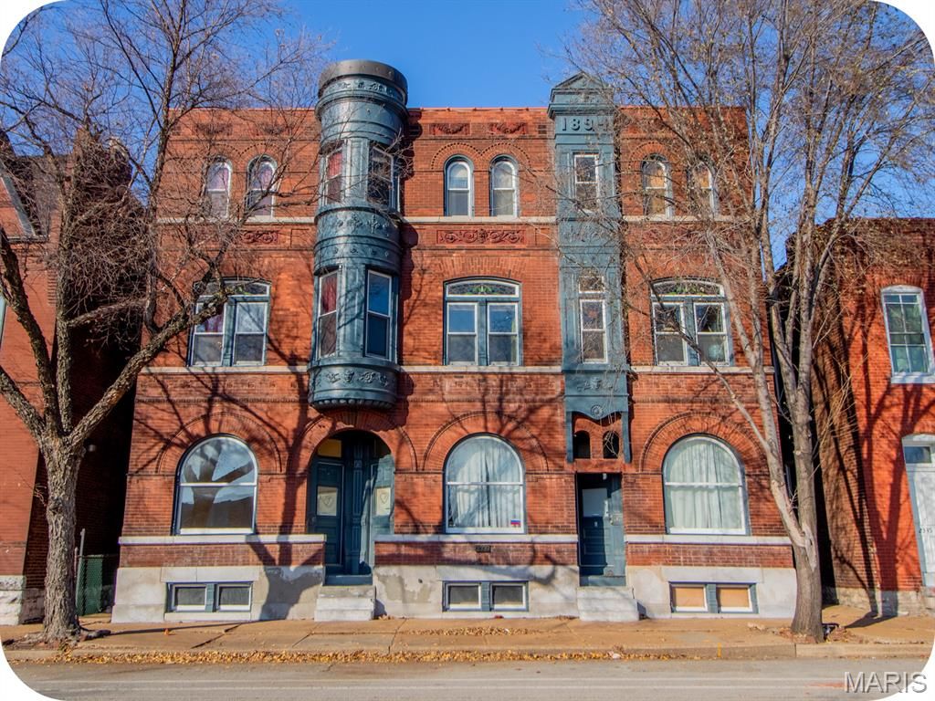 2337 S 7th Street, St Louis, MO 63104