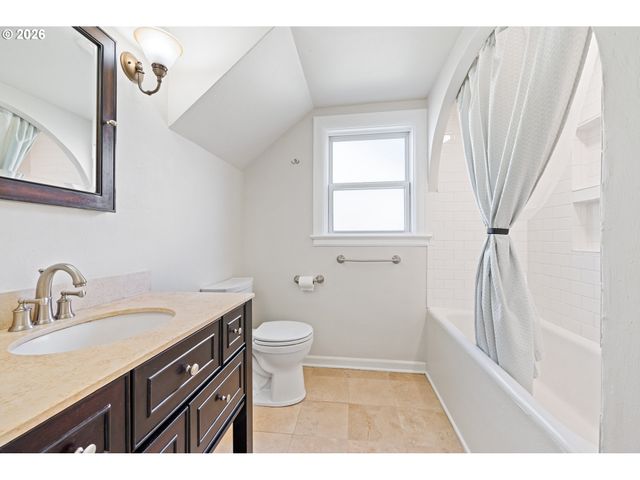 2824 GARFIELD St, Longview, WA 98632