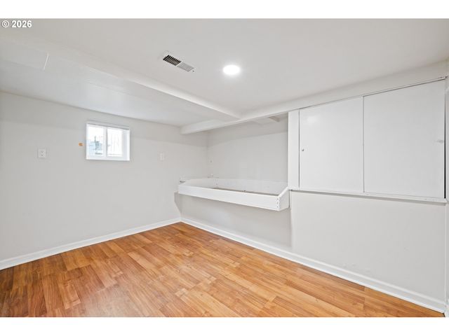 2824 GARFIELD St, Longview, WA 98632