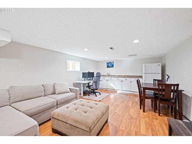 2824 GARFIELD St, Longview, WA 98632