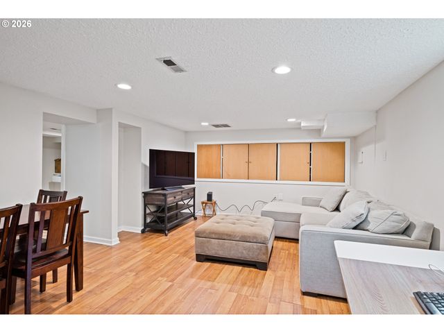 2824 GARFIELD St, Longview, WA 98632