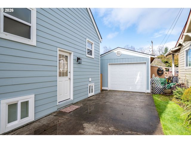 2824 GARFIELD St, Longview, WA 98632