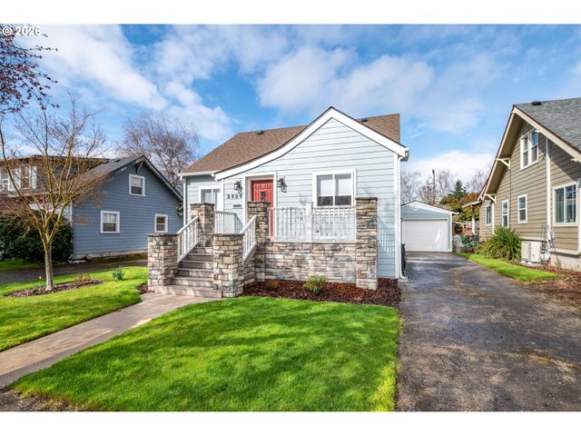 2824 GARFIELD St, Longview, WA 98632