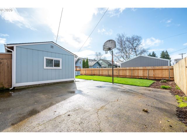 2824 GARFIELD St, Longview, WA 98632