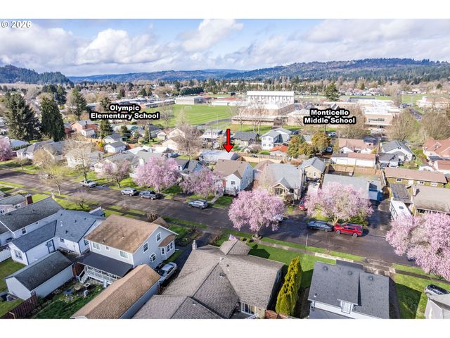 2824 GARFIELD St, Longview, WA 98632