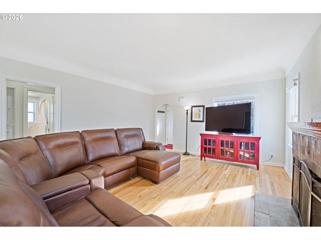 2824 GARFIELD St, Longview, WA 98632