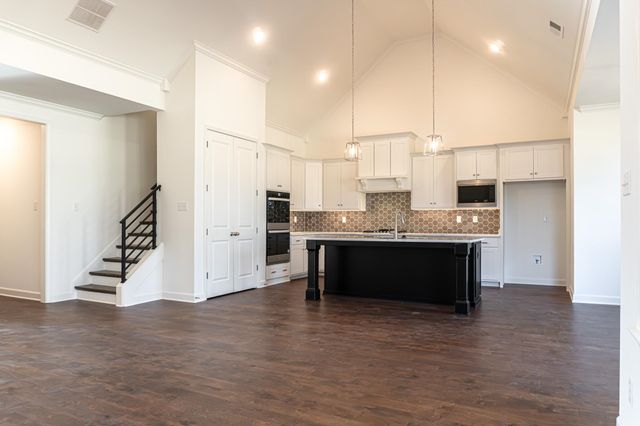 5384 KAITLYNN ROSE DR, Lakeland, TN 38002