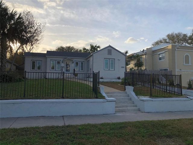 425 N OLEANDER AVENUE, Daytona Beach, FL 32118