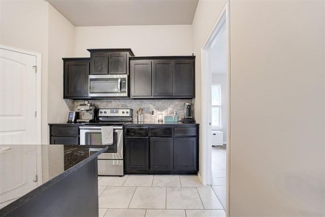 19716 Brunswick Court, Edmond, OK 73012