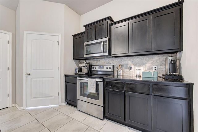 19716 Brunswick Court, Edmond, OK 73012