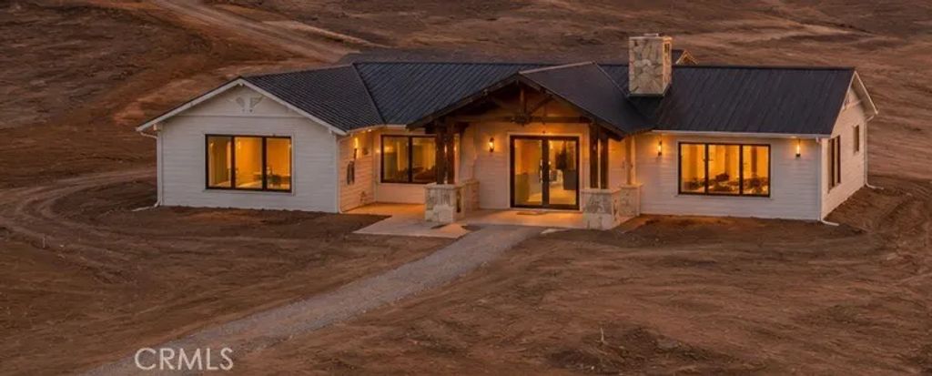 40575 Crazy Horse Dr, Aguanga, CA 92536