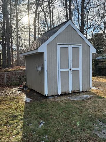 229 Hastings Drive, Kernersville, NC 27284