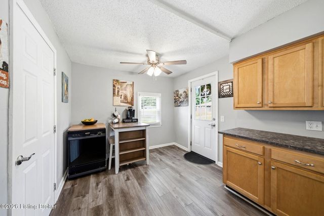 3120 S Crums Ln, Louisville, KY 40216