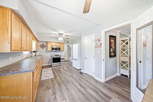 3120 S Crums Ln, Louisville, KY 40216