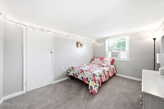 3120 S Crums Ln, Louisville, KY 40216