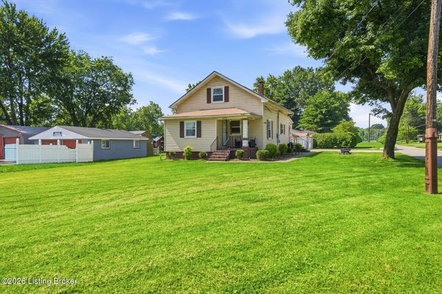 3120 S Crums Ln, Louisville, KY 40216