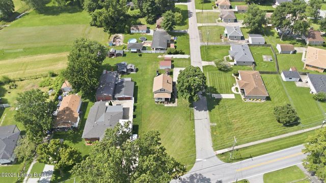 3120 S Crums Ln, Louisville, KY 40216