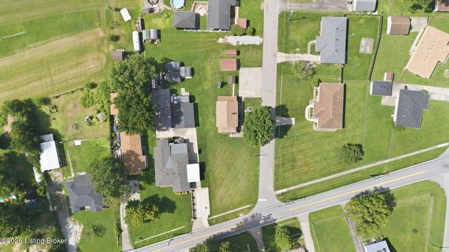 3120 S Crums Ln, Louisville, KY 40216