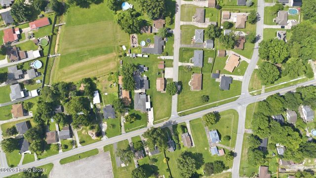 3120 S Crums Ln, Louisville, KY 40216