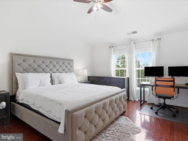 25114 HARPENDEN TER, Aldie, VA 20105