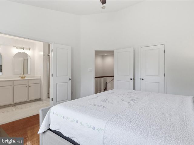 25114 HARPENDEN TER, Aldie, VA 20105