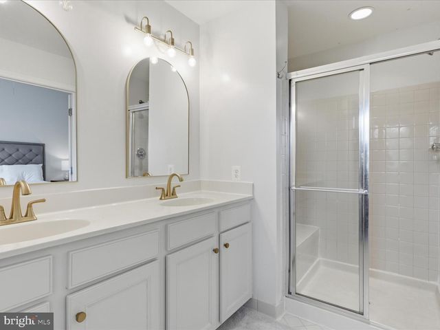 25114 HARPENDEN TER, Aldie, VA 20105