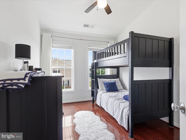 25114 HARPENDEN TER, Aldie, VA 20105