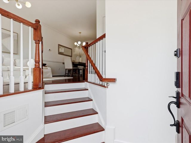 25114 HARPENDEN TER, Aldie, VA 20105