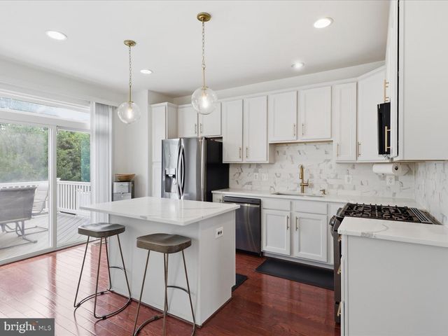 25114 HARPENDEN TER, Aldie, VA 20105