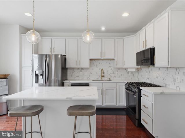 25114 HARPENDEN TER, Aldie, VA 20105