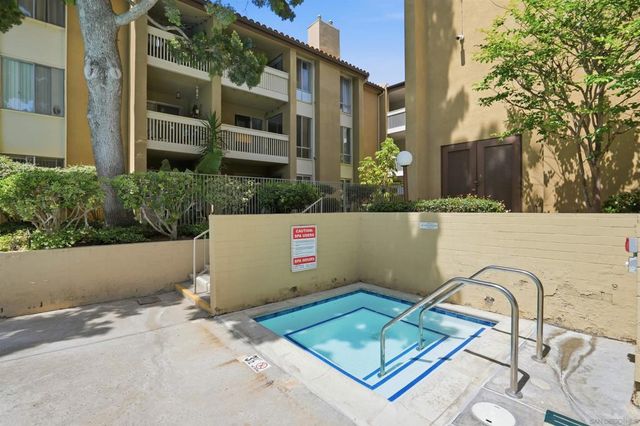 1855 Diamond 114, San Diego, CA 92109