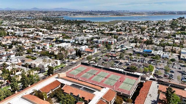 1855 Diamond 114, San Diego, CA 92109