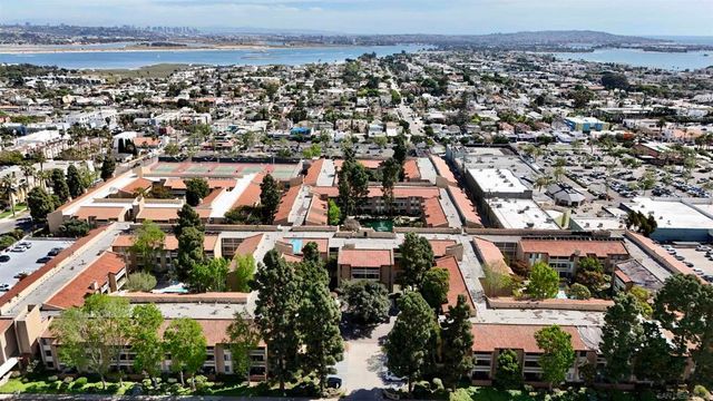 1855 Diamond 114, San Diego, CA 92109