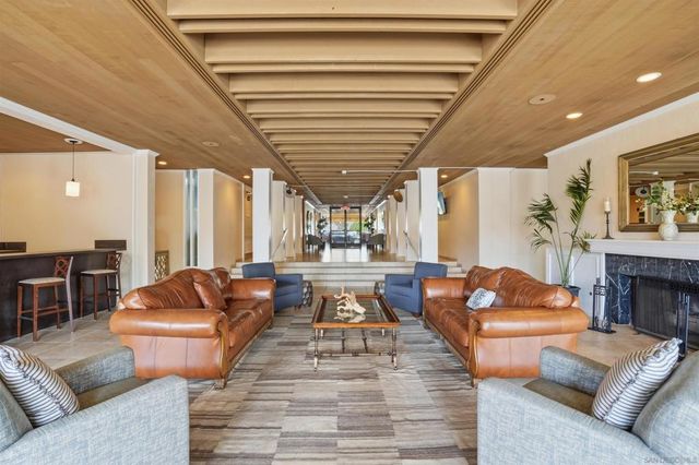 1855 Diamond 114, San Diego, CA 92109