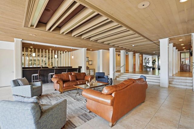 1855 Diamond 114, San Diego, CA 92109