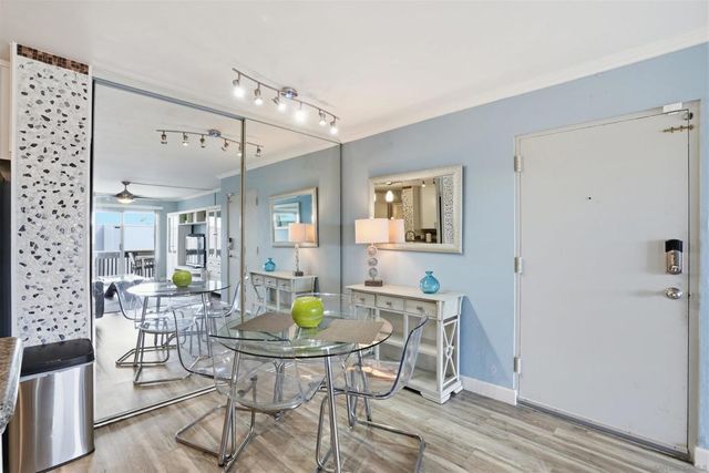 1855 Diamond 114, San Diego, CA 92109