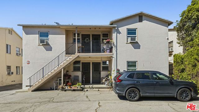 5312 Vantage Avenue, Valley Village, CA 91607
