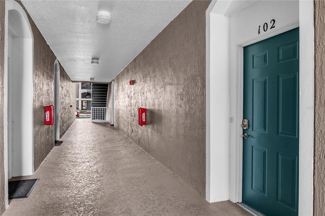 582 BRANTLEY TERRACE WAY 102, Altamonte Springs, FL 32714