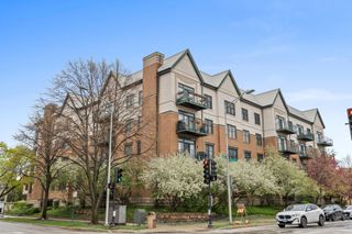 140 N Euclid Avenue 304, Oak Park, IL 60301