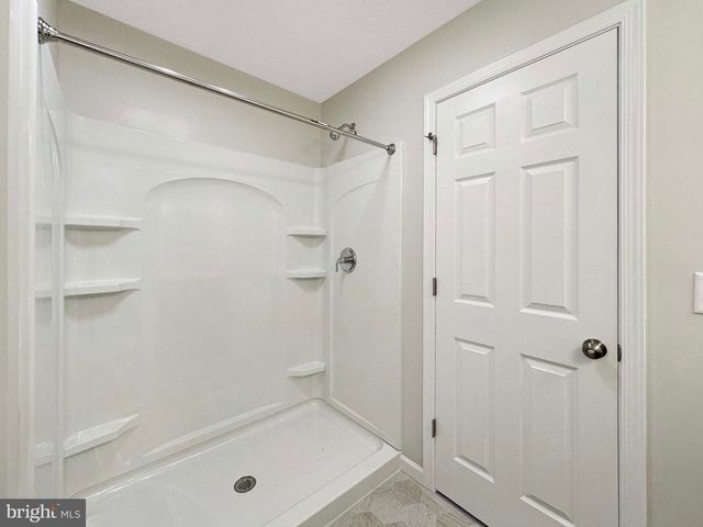 142 HIGHPOINT PARK DR, Pleasant Gap, PA 16823