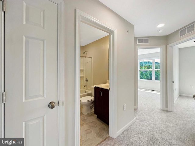 142 HIGHPOINT PARK DR, Pleasant Gap, PA 16823