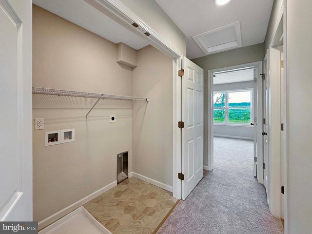 142 HIGHPOINT PARK DR, Pleasant Gap, PA 16823