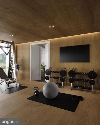 8111 GEORGETOWN PIKE, Mclean, VA 22102